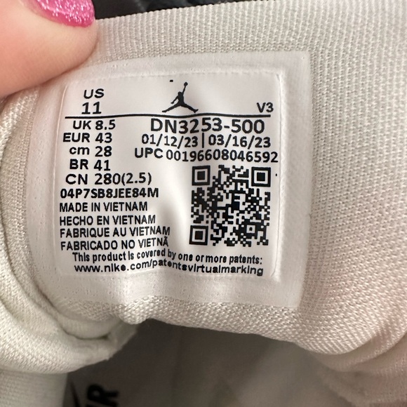 Nike Air Jordan 1. Women’s size 11. - Picture 10 of 11